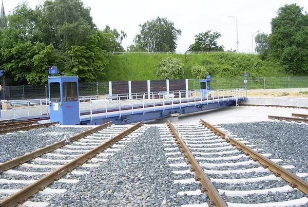 MPV MULTI PURPOSE VEHICLE (4-ACHSIG)