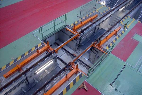 MPV MULTI PURPOSE VEHICLE (2-ACHSIG)