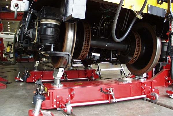 MPV MULTI PURPOSE VEHICLE (4-ACHSIG)